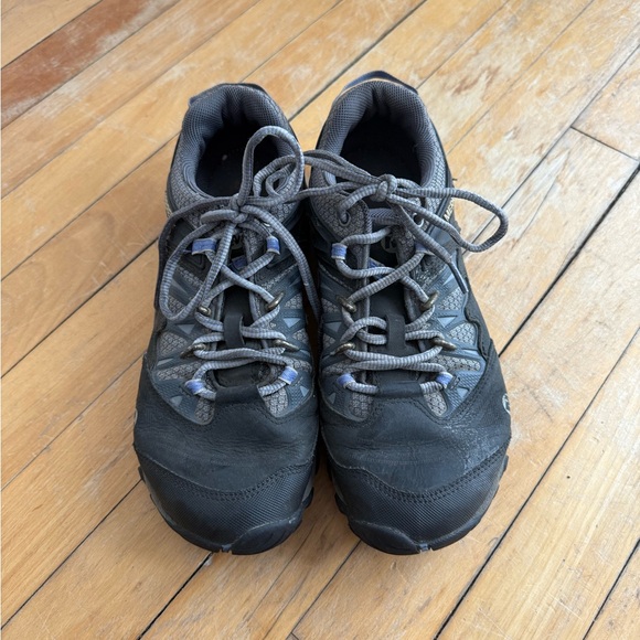 Merrell Men's Gray and Black Athletic Shoes - Picture 2 of 4